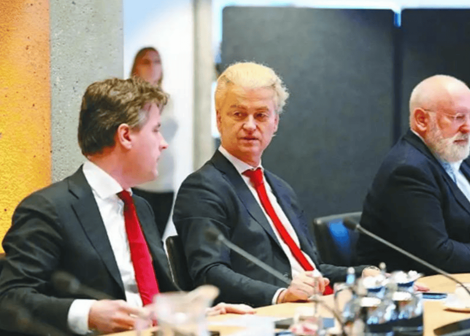 荷兰无论如何没想到，只是明抢一个中国公司，四个大洲为此遭了殃！