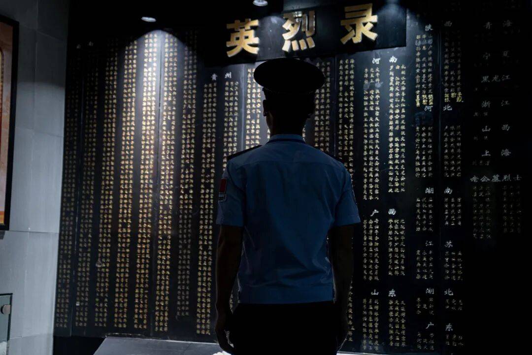 这个培训班,一半以上的学员不能露面