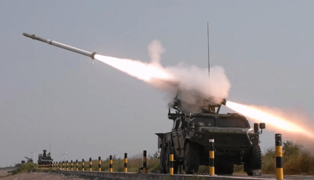 解放军终于等来了它!红旗13雪中送炭,补齐高机动部队的致命短板