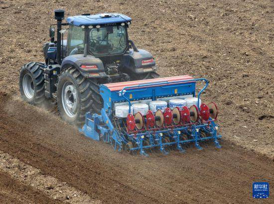 河南：科技赋能 助力秋播