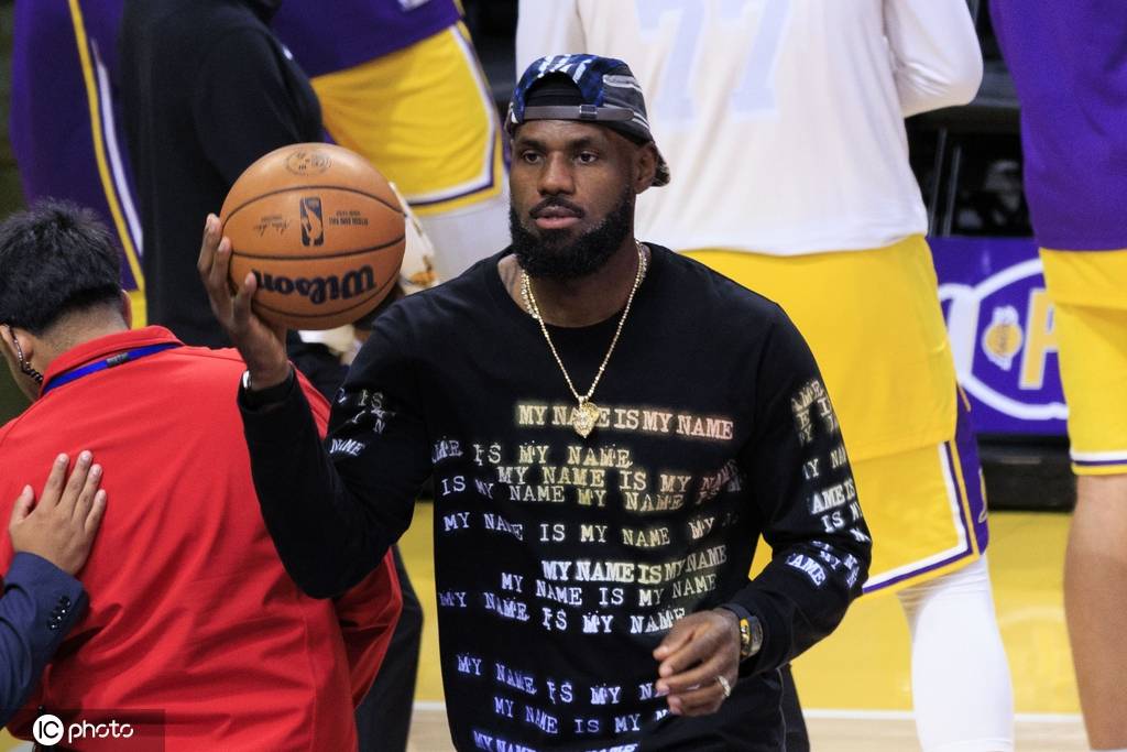 詹姆斯被下放至发展联盟 参加本赛季首次完整训练